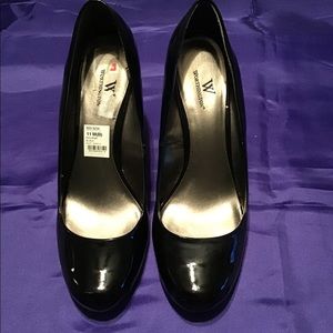 Worthington Black Wedge